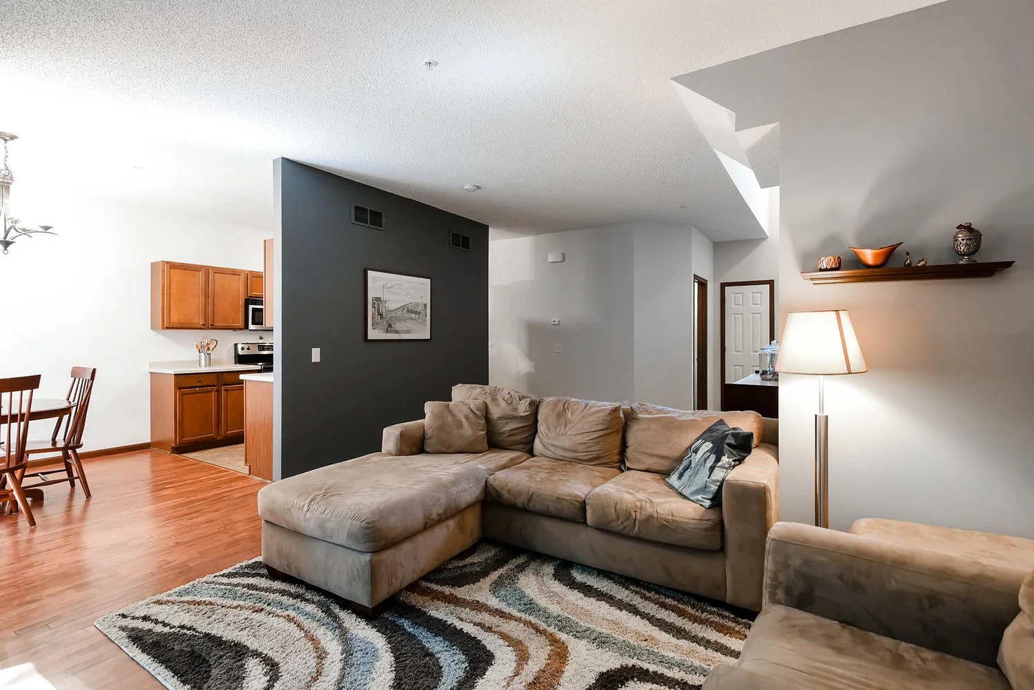 564 Lomianki Lane NE Columbia-large-009-009-Living Room-1499x1000-72dpi.jpg