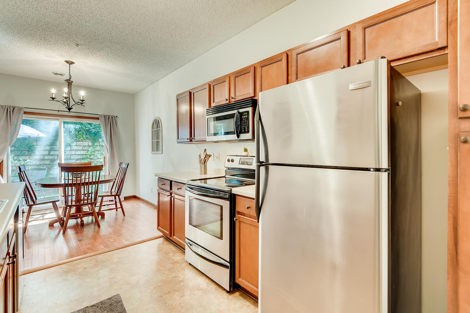 564 Lomianki Lane NE Columbia-large-013-001-Kitchen-1499x1000-72dpi.jpg