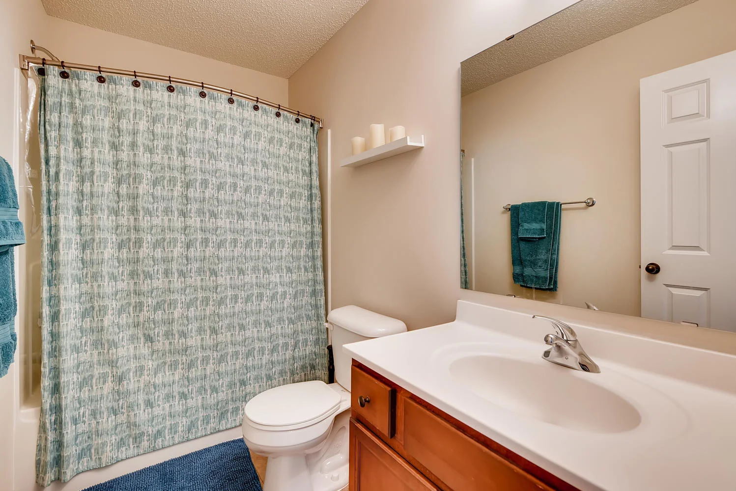 564 Lomianki Lane NE Columbia-large-022-022-2nd Floor Bathroom-1499x1000-72dpi.jpg