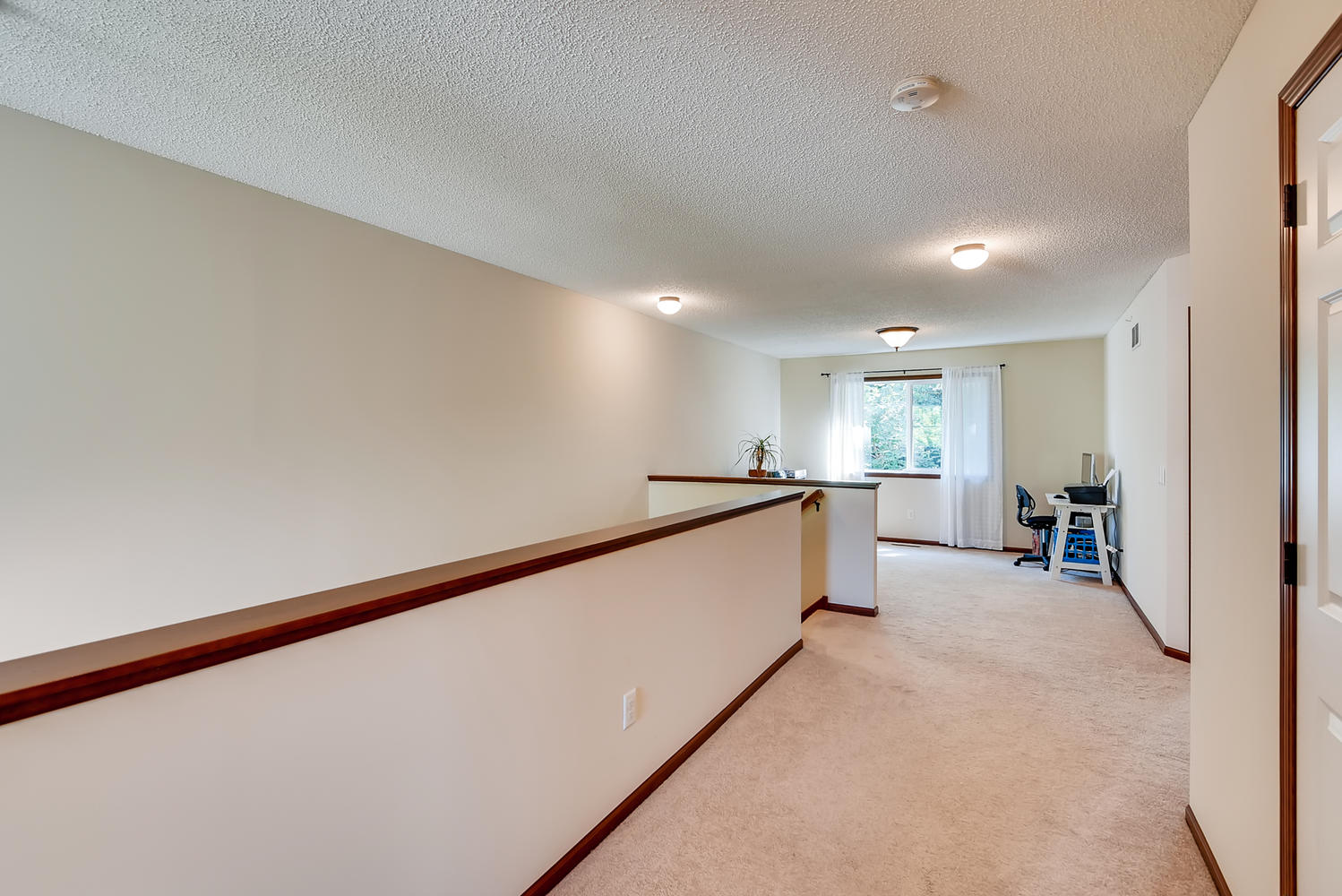 564 Lomianki Lane NE Columbia-large-025-024-2nd Floor Hallway-1499x1000-72dpi.jpg