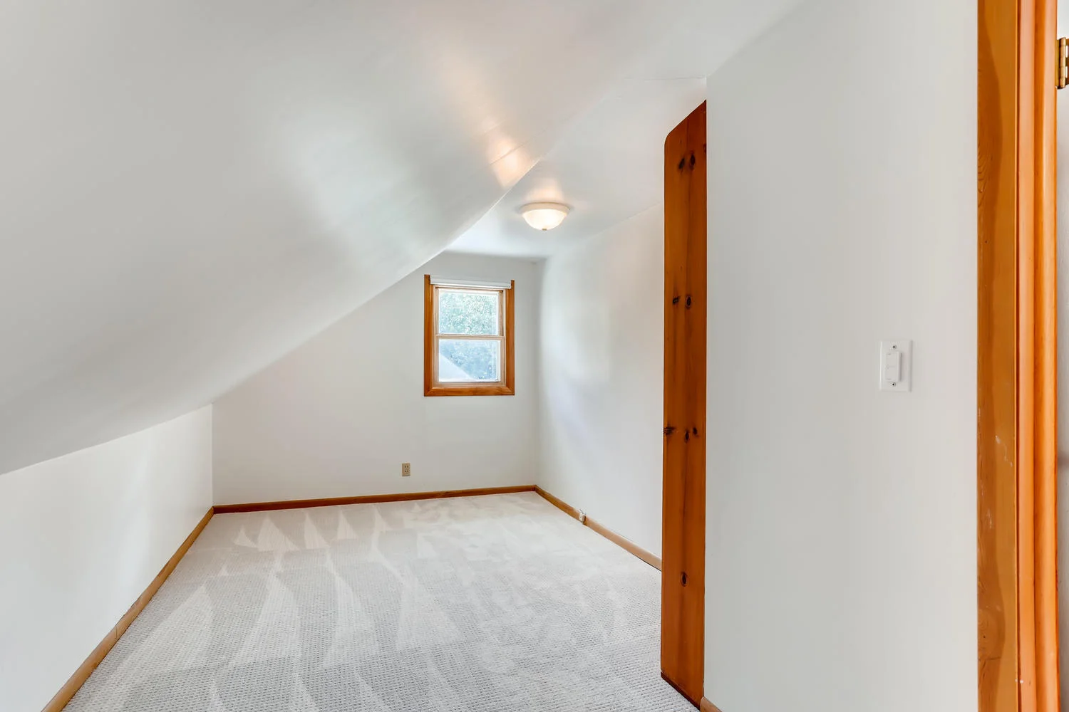 1937 Eustis Street Lauderdale-large-019-018-2nd Floor Bedroom-1500x1000-72dpi.jpg