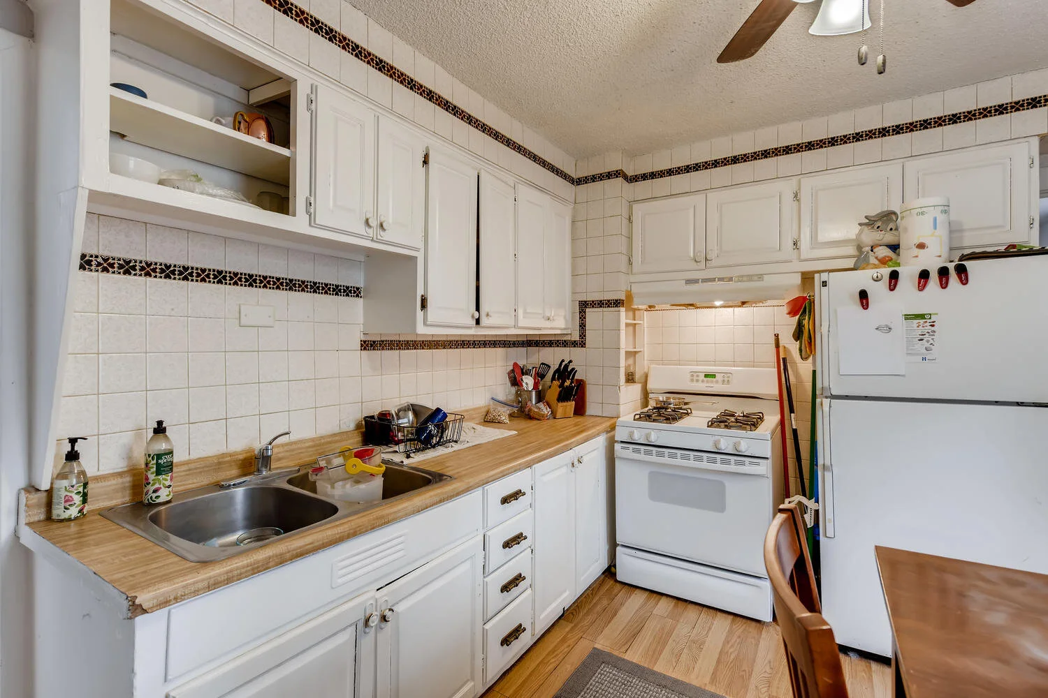 412 24th Ave NE Minneapolis MN-large-007-004-Kitchen-1500x1000-72dpi.jpg