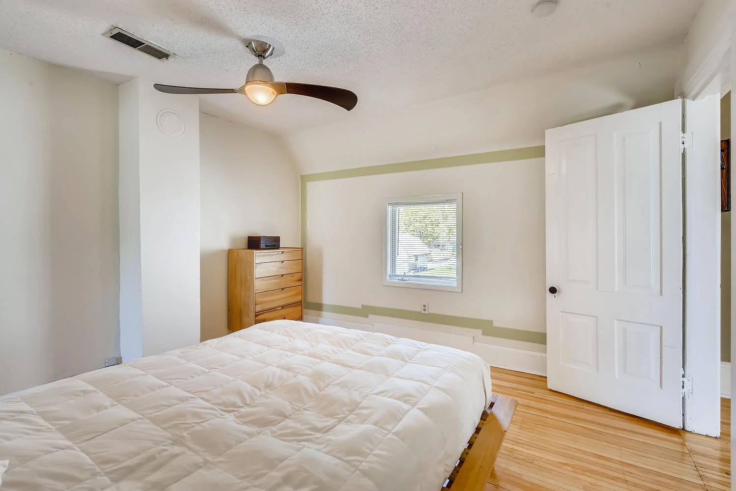 1934 Lincoln St NE Minneapolis-large-012-012-2nd Floor Master Bedroom-1499x1000-72dpi.jpg