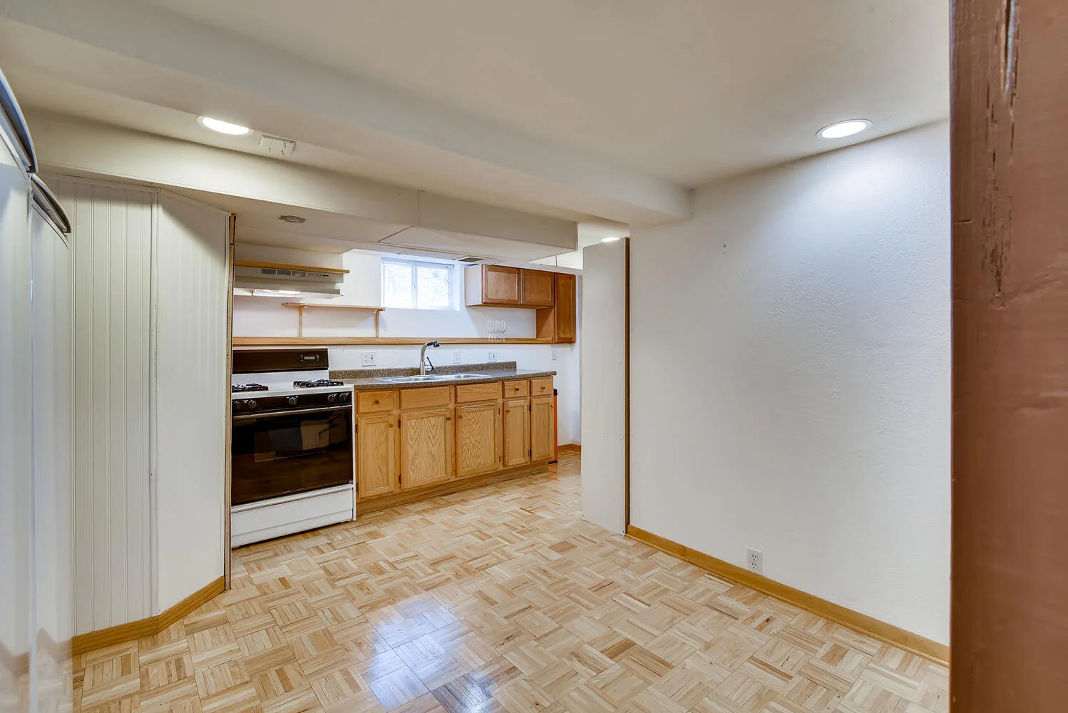 1934 Lincoln St NE Minneapolis-large-017-013-Lower Level Kitchen-1499x1000-72dpi.jpg