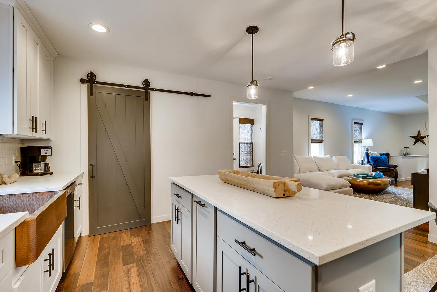 1719 6th St NE Minneapolis MN-large-011-015-Kitchen-1499x1000-72dpi.jpg