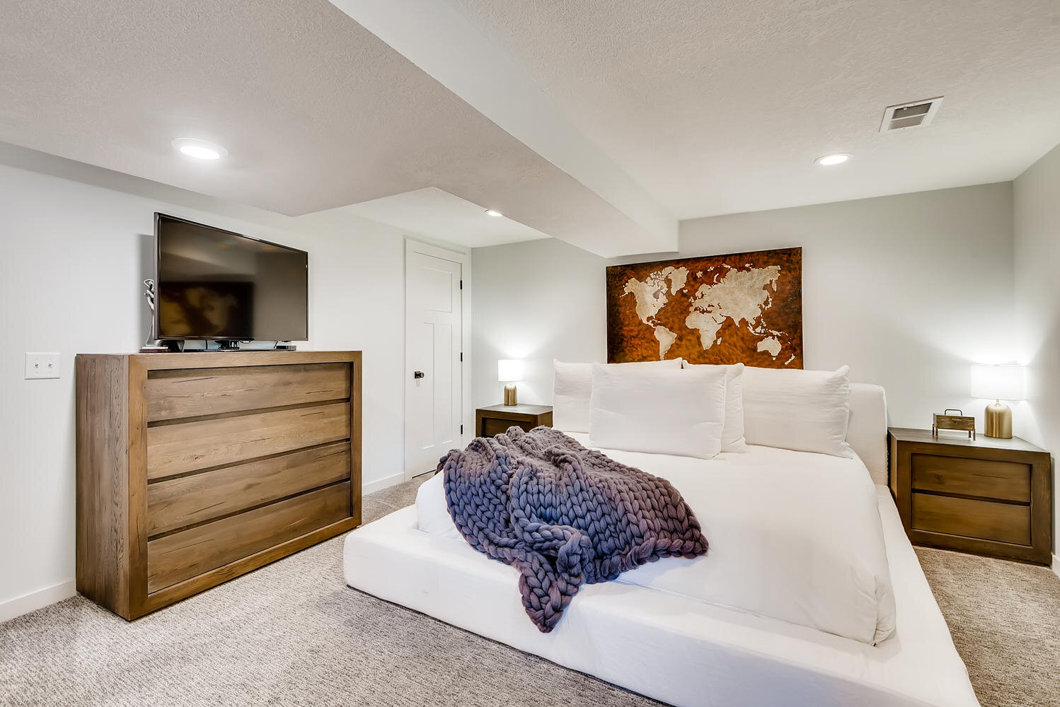 1719 6th St NE Minneapolis MN-large-023-033-Lower Level Master Bedroom-1499x1000-72dpi.jpg