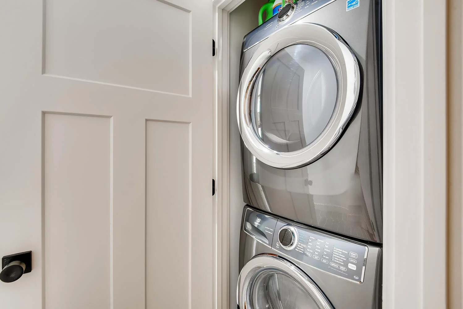 1719 6th St NE Minneapolis MN-large-030-038-Laundry-1499x1000-72dpi.jpg