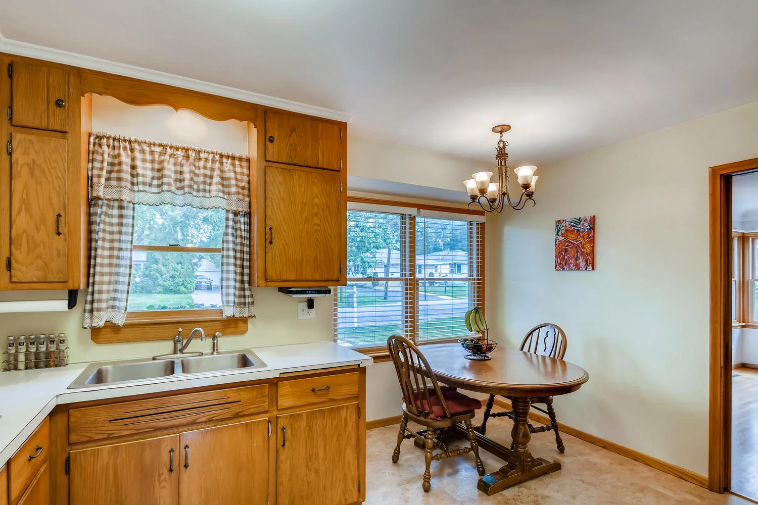 3413 27th Ave Minneapolis MN-large-010-013-Kitchen-1500x1000-72dpi.jpg