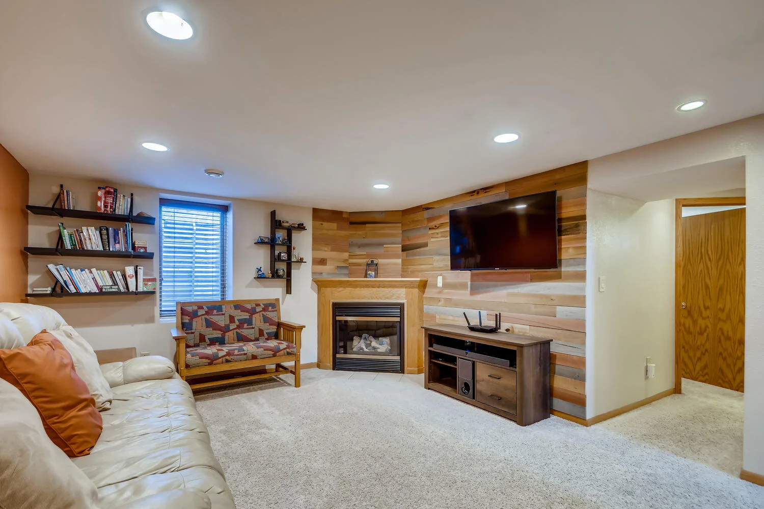 3413 27th Ave Minneapolis MN-large-018-018-Lower Level Family Room-1500x1000-72dpi.jpg
