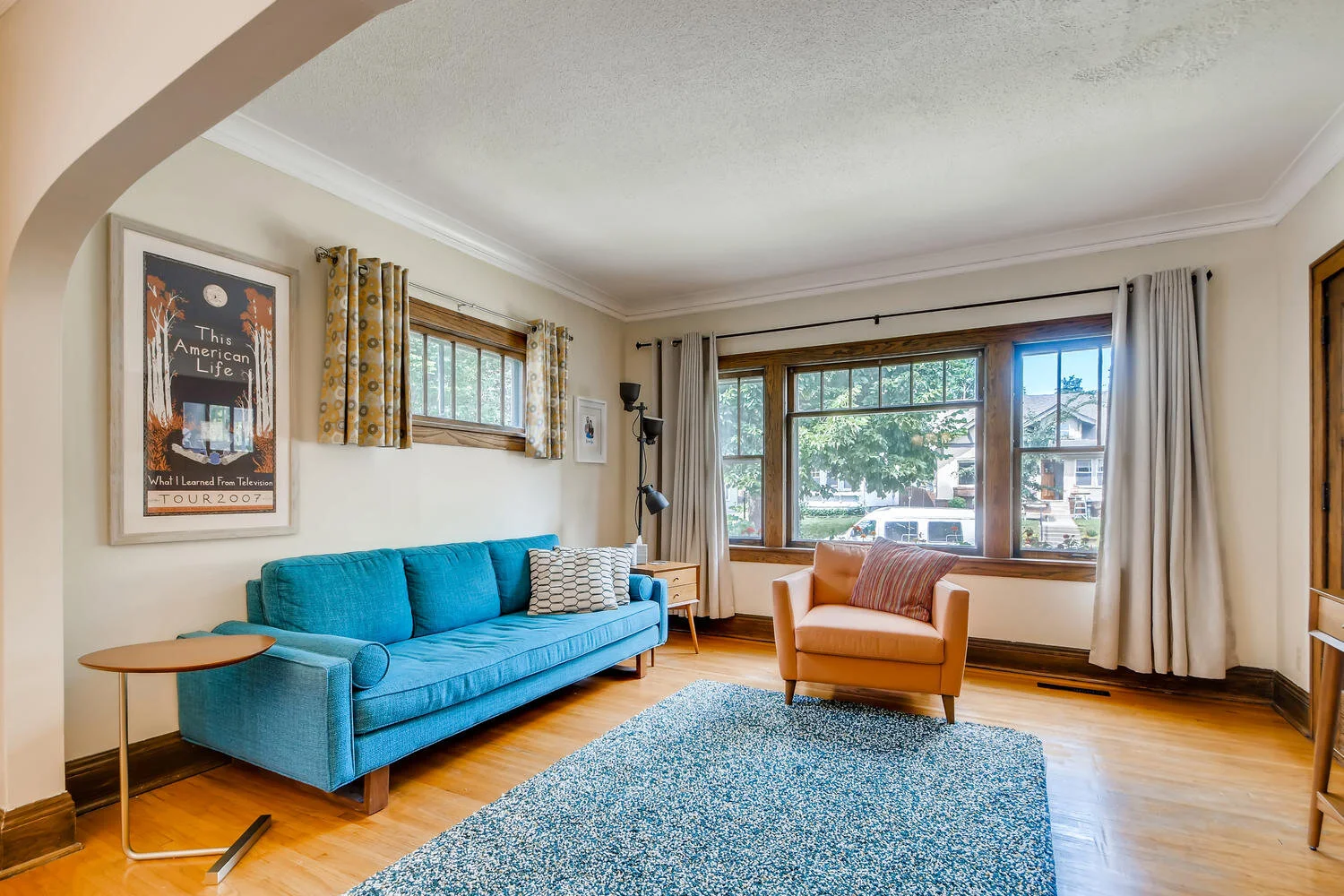 3031 Ulysses St NE Minneapolis-large-007-006-Living Room-1500x1000-72dpi.jpg