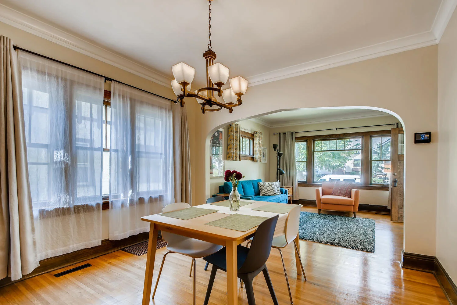 3031 Ulysses St NE Minneapolis-large-010-011-Dining Room-1500x1000-72dpi.jpg