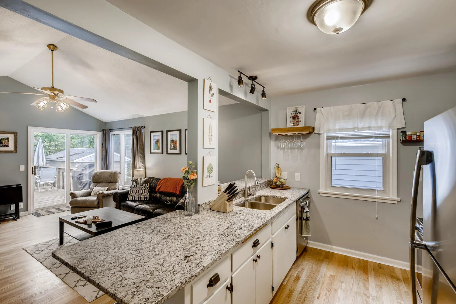 5329 Xerxes Ave S Minneapolis-large-012-013-Kitchen-1500x1000-72dpi.jpg
