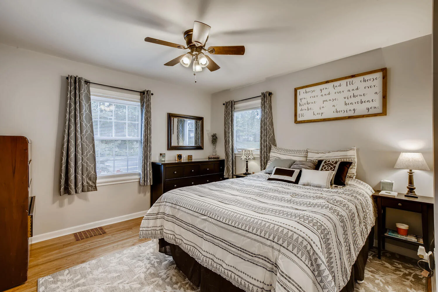 5329 Xerxes Ave S Minneapolis-large-017-018-Master Bedroom-1500x1000-72dpi.jpg