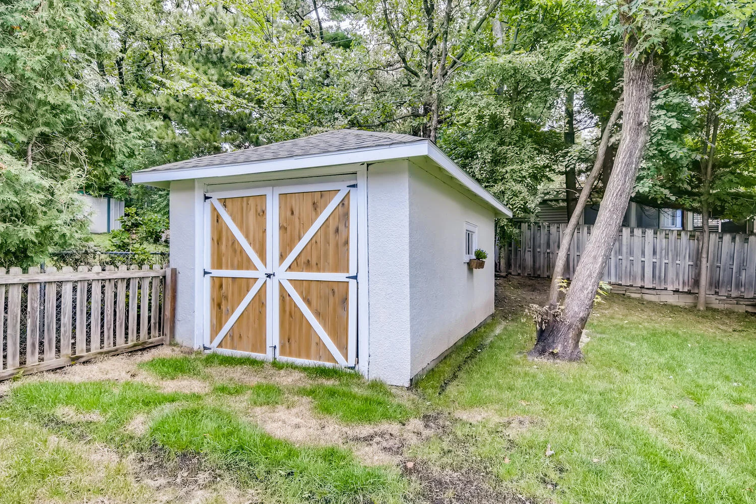 5329 Xerxes Ave S Minneapolis-large-028-021-Garage-1500x1000-72dpi.jpg