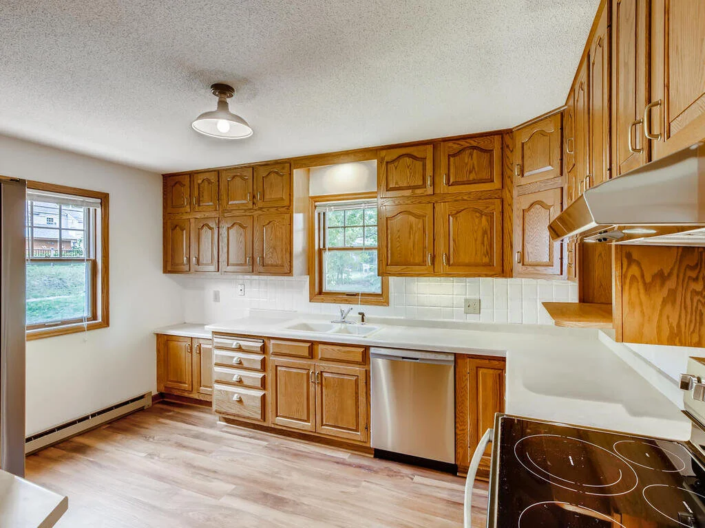 3547 Pierce St NE Minneapolis-008-008-Kitchen-MLS_Size.jpg