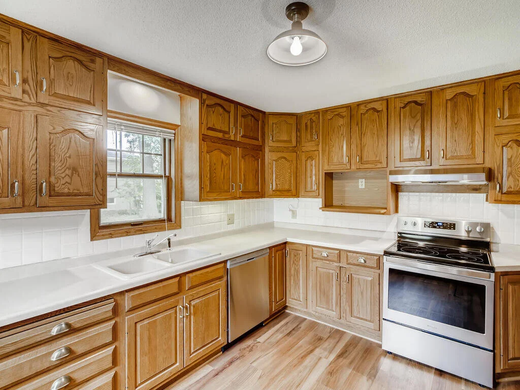 3547 Pierce St NE Minneapolis-009-009-Kitchen-MLS_Size.jpg