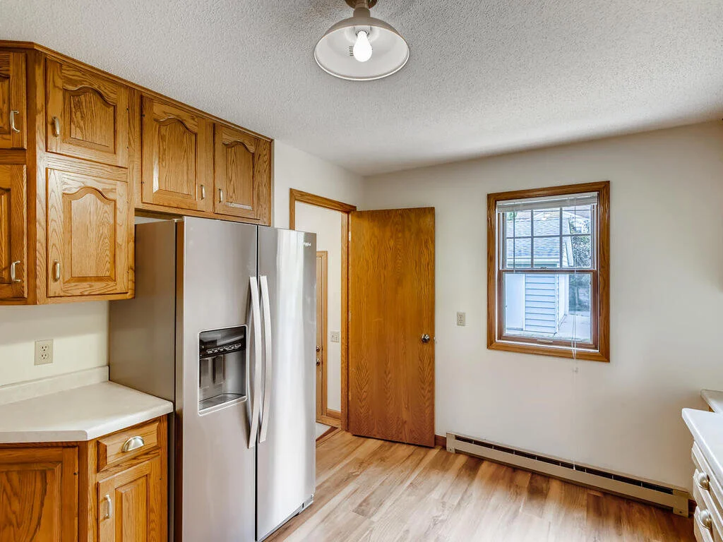 3547 Pierce St NE Minneapolis-011-012-Kitchen-MLS_Size.jpg