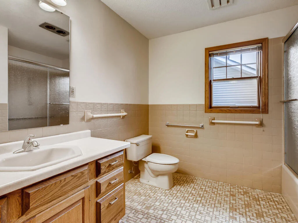 3547 Pierce St NE Minneapolis-015-014-Master Bathroom-MLS_Size.jpg