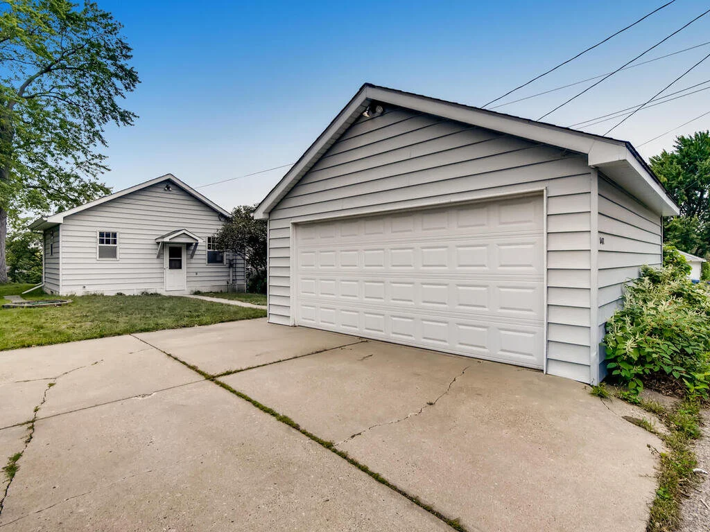 3547 Pierce St NE Minneapolis-028-026-Garage-MLS_Size.jpg