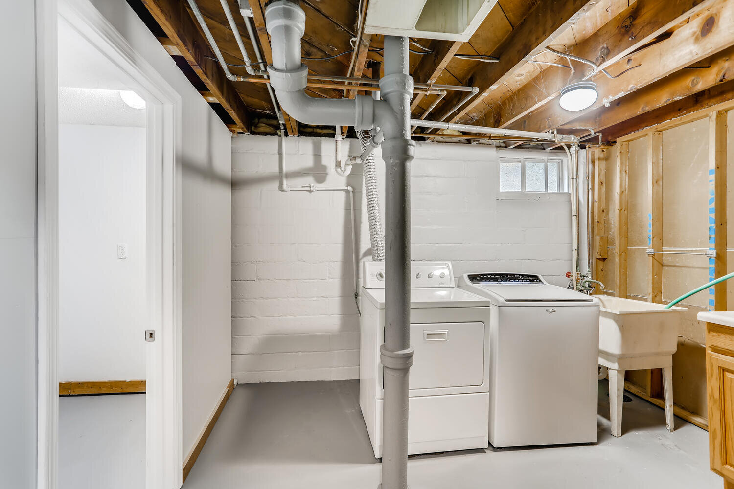 4023 Sheridan Ave N-large-024-023-Lower Level Laundry Room-1500x1000-72dpi.jpg