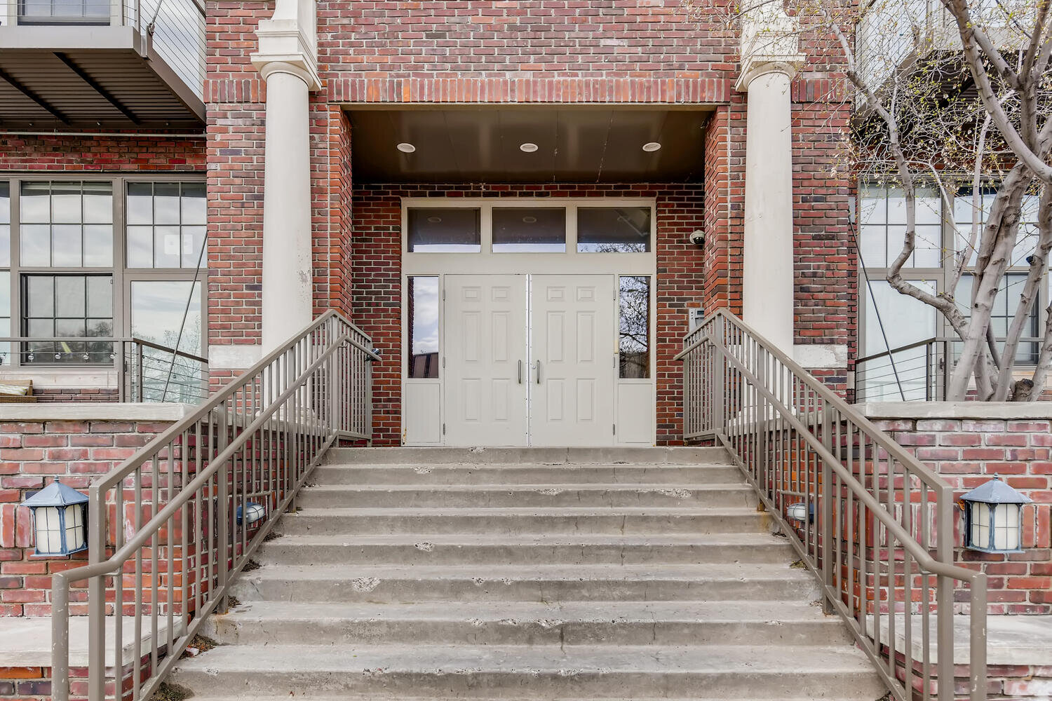 1901 E Hennepin 108-large-004-006-Exterior Front Entry-1500x1000-72dpi.jpg