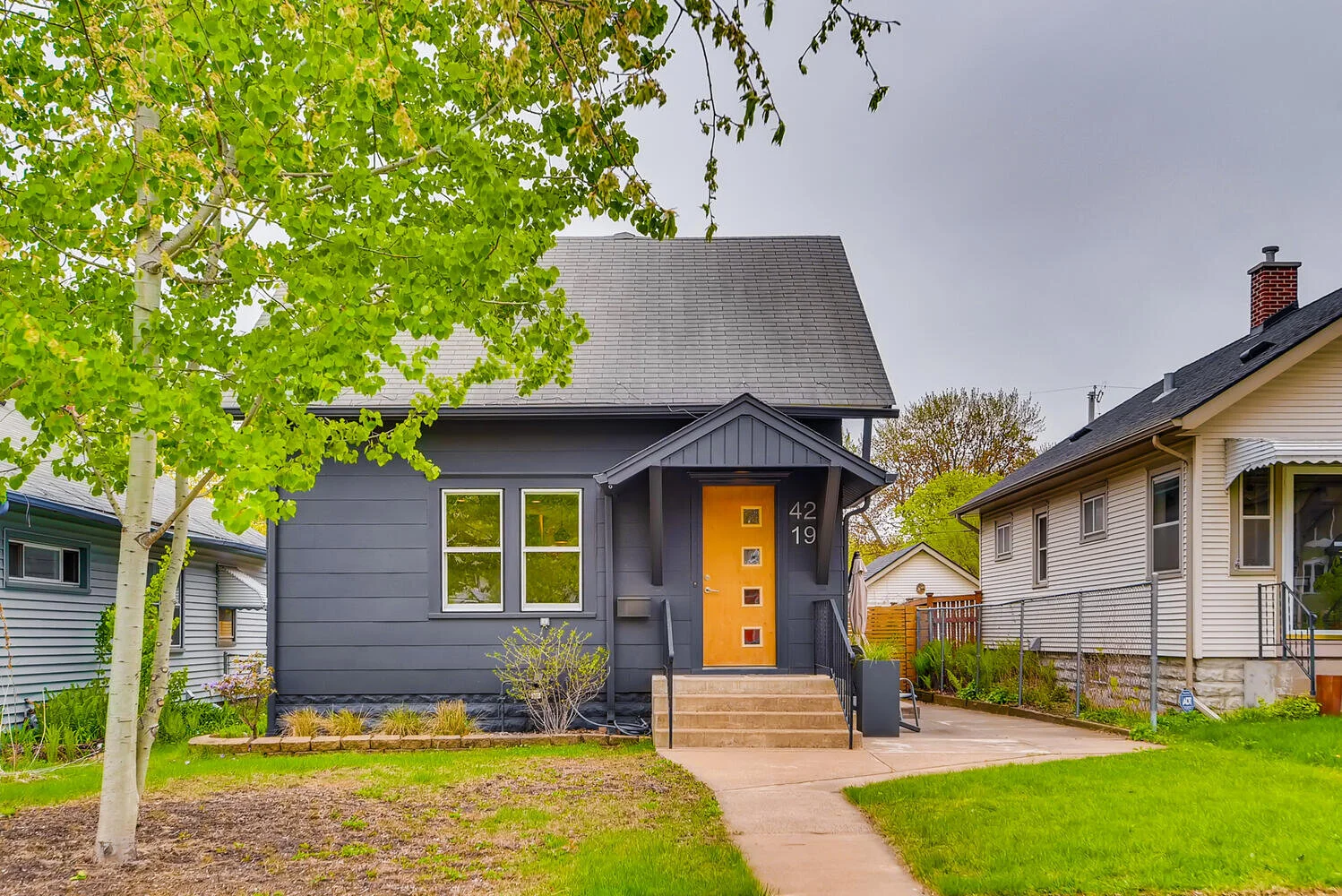 4219 12th Ave S Minneapolis MN-large-003-008-Exterior Front-1498x1000-72dpi.jpg