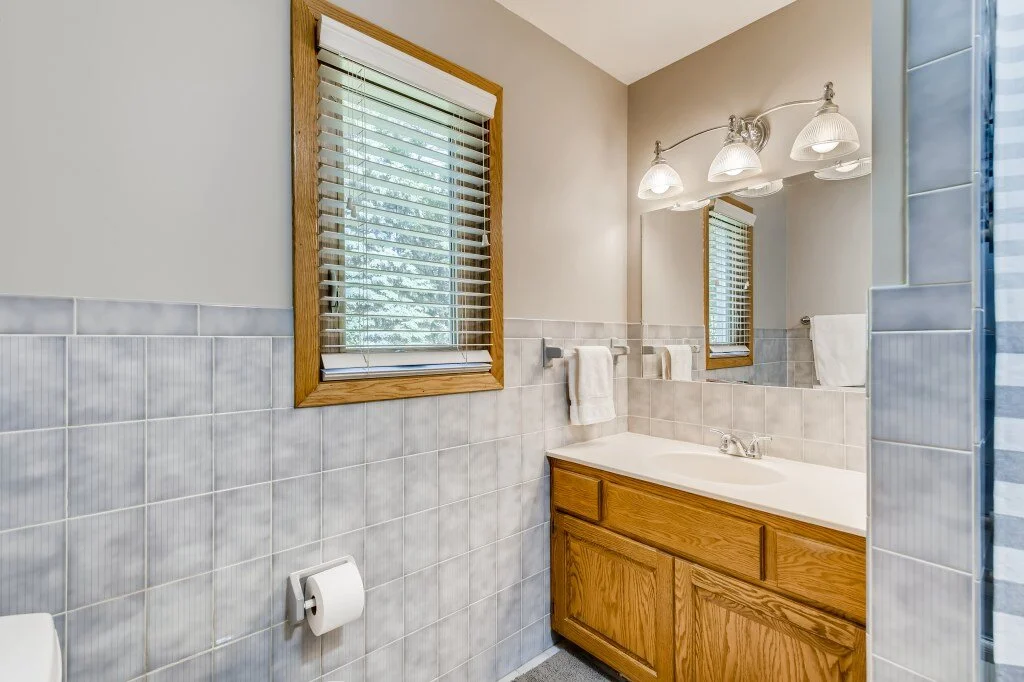 18 2nd Floor Primary Bathroom.jpg