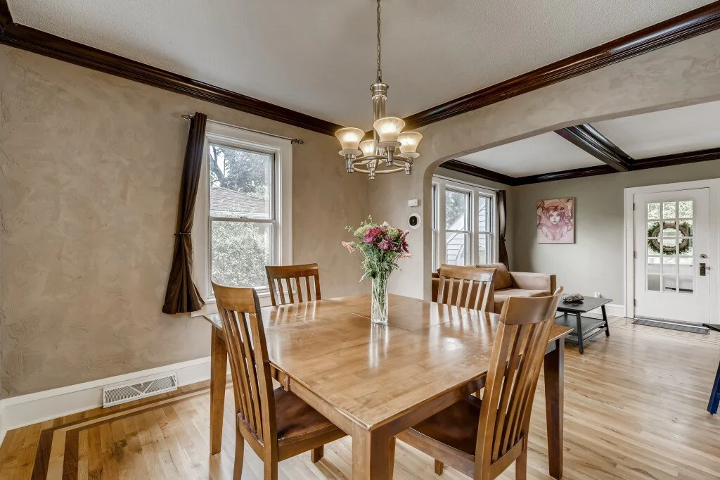 10 Dining Room.jpg