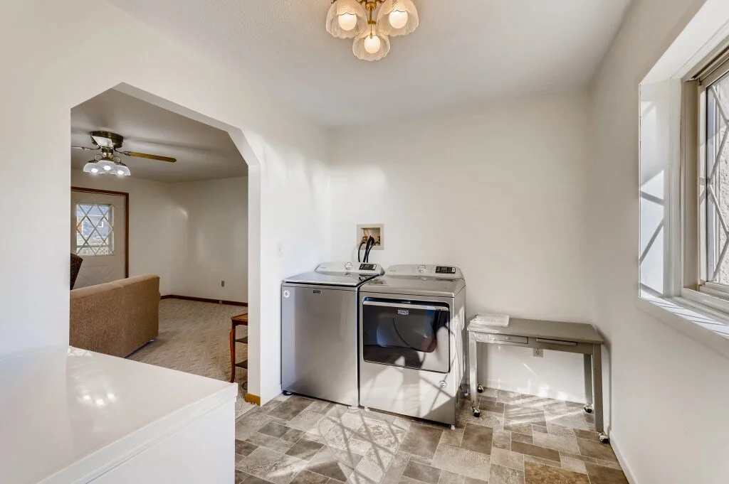 27 Laundry Room.jpg