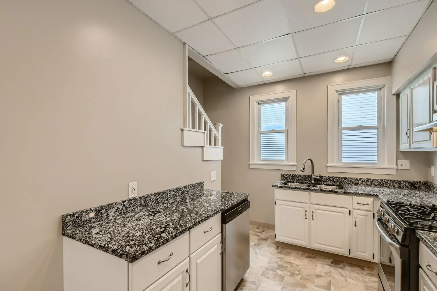 1306 Buchanan St NE Minneapolis MN - Web Quality - 011 - 16 Kitchen.jpg