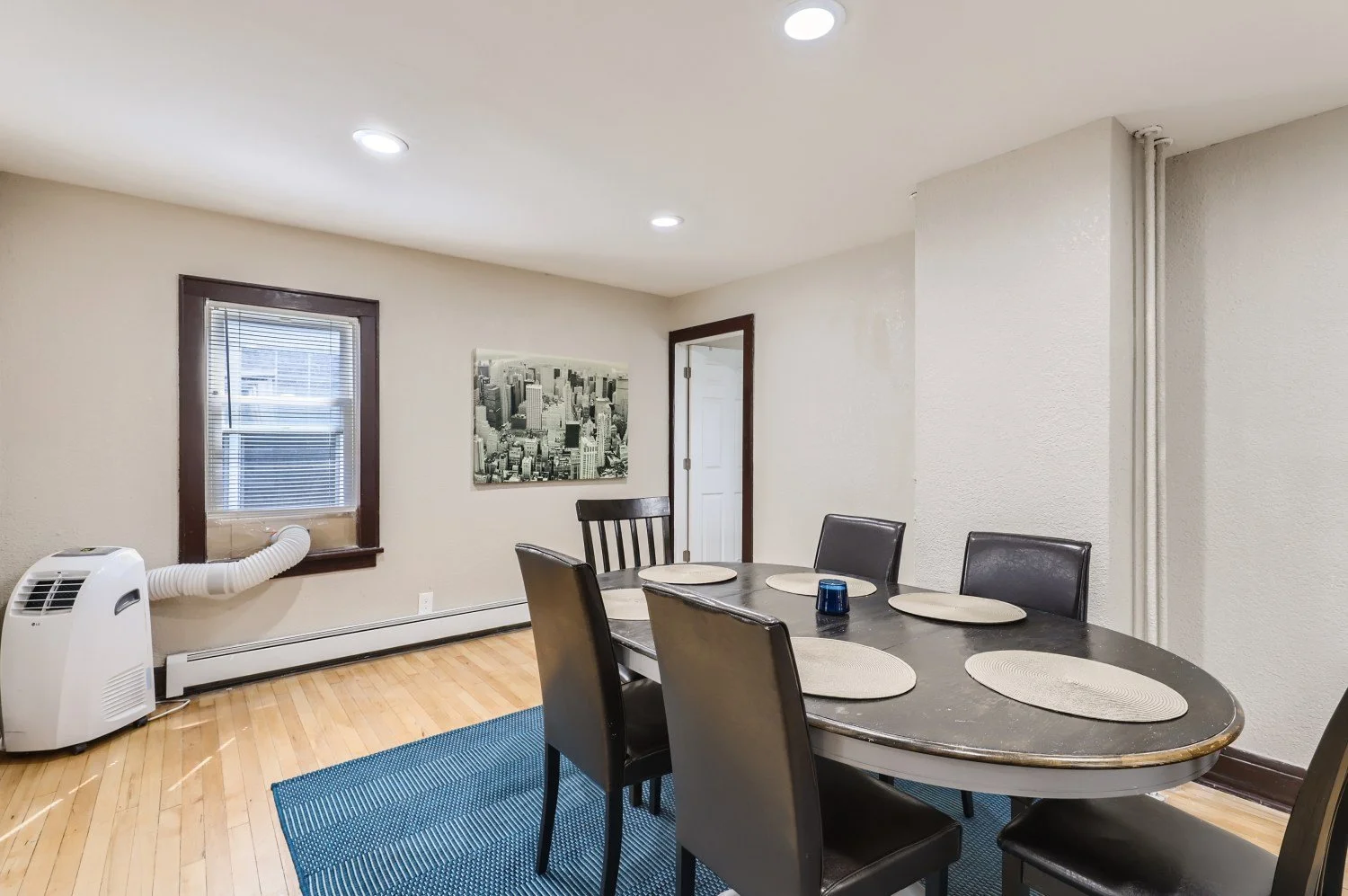 824 24th Ave Ne Minneapolis MN - Web Quality - 006 - 07 Dining Room.jpg