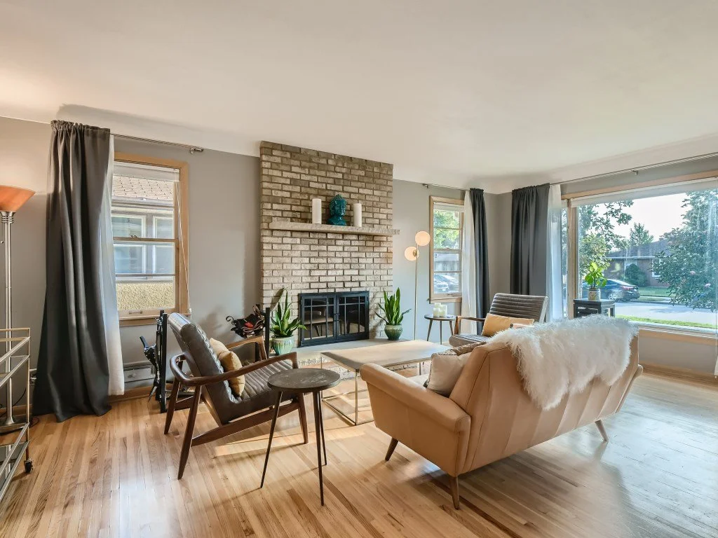 07 Living Room.jpg