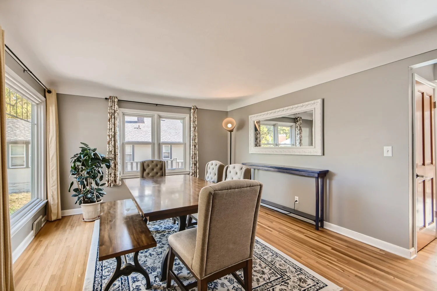 2528 22nd Ave NE Minneapolis MN - Web Quality - 003 - 05 Dining Room.jpg
