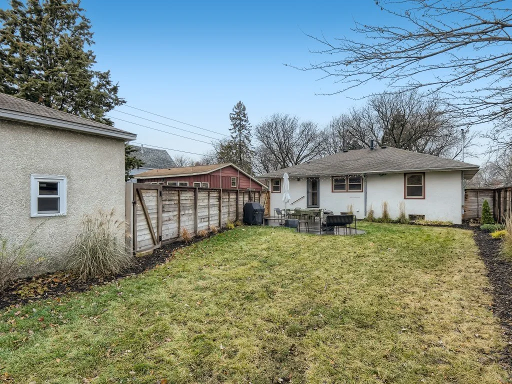 37 Back Yard.jpg