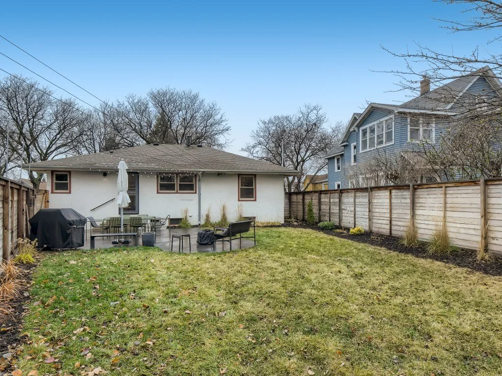 38 Back Yard.jpg