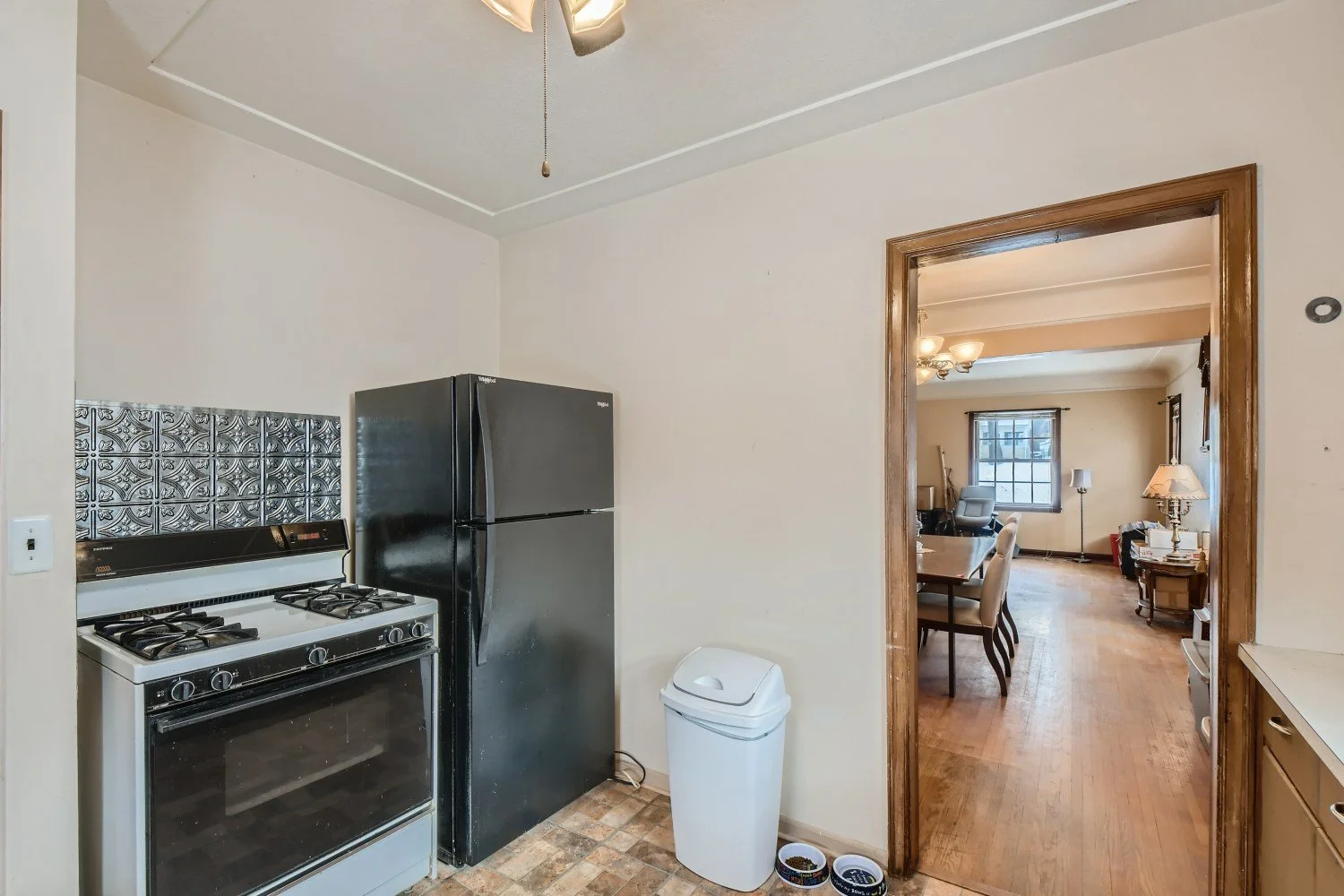 3206 Mckinley Minneapolis MN - Web Quality - 009 - 13 Kitchen.jpg