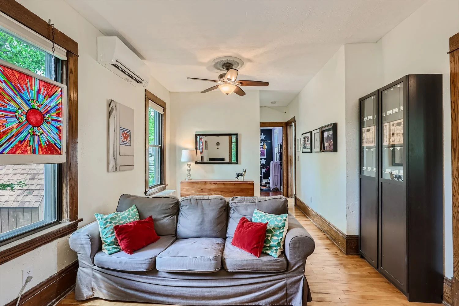 1007 27th Ave - Web Quality - 007 - 08 Living Room.jpg