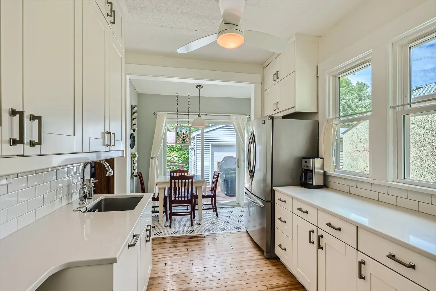 1007 27th Ave - Web Quality - 011 - 12 Kitchen.jpg