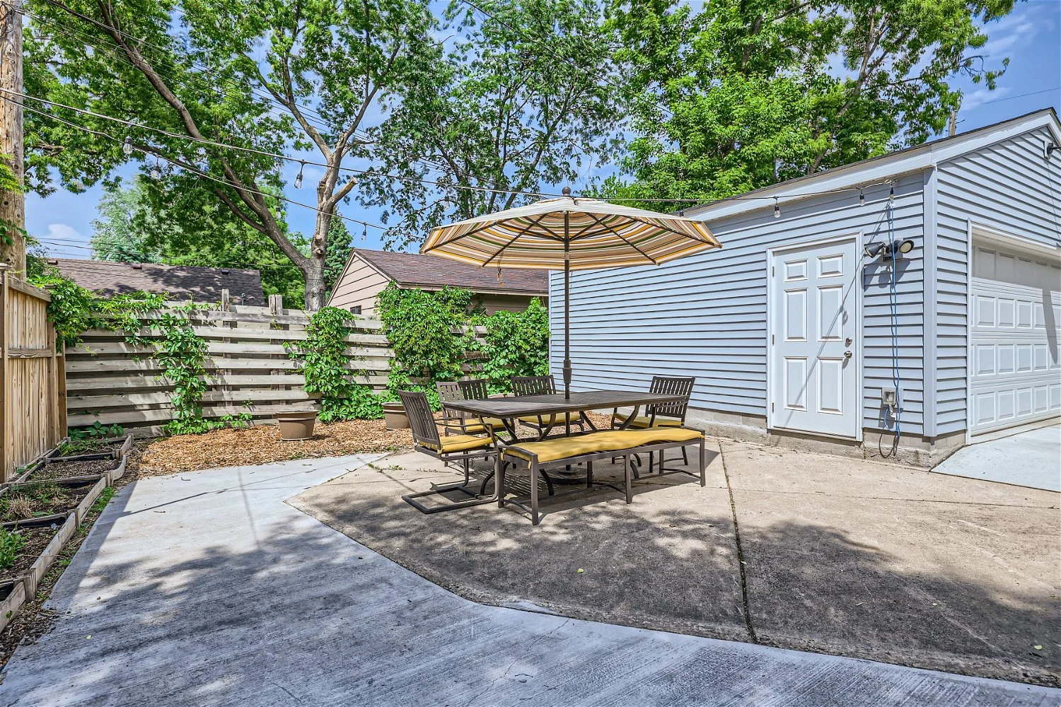 1007 27th Ave - Web Quality - 023 - 24 Back Yard.jpg