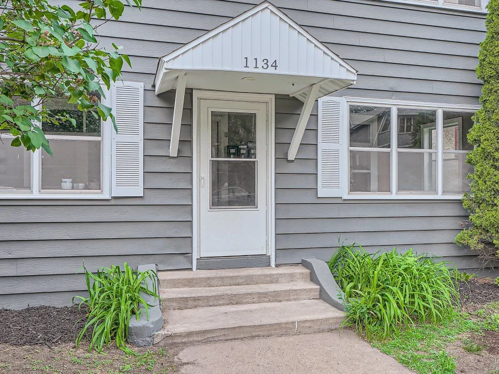 04 Exterior Front Entry.jpg