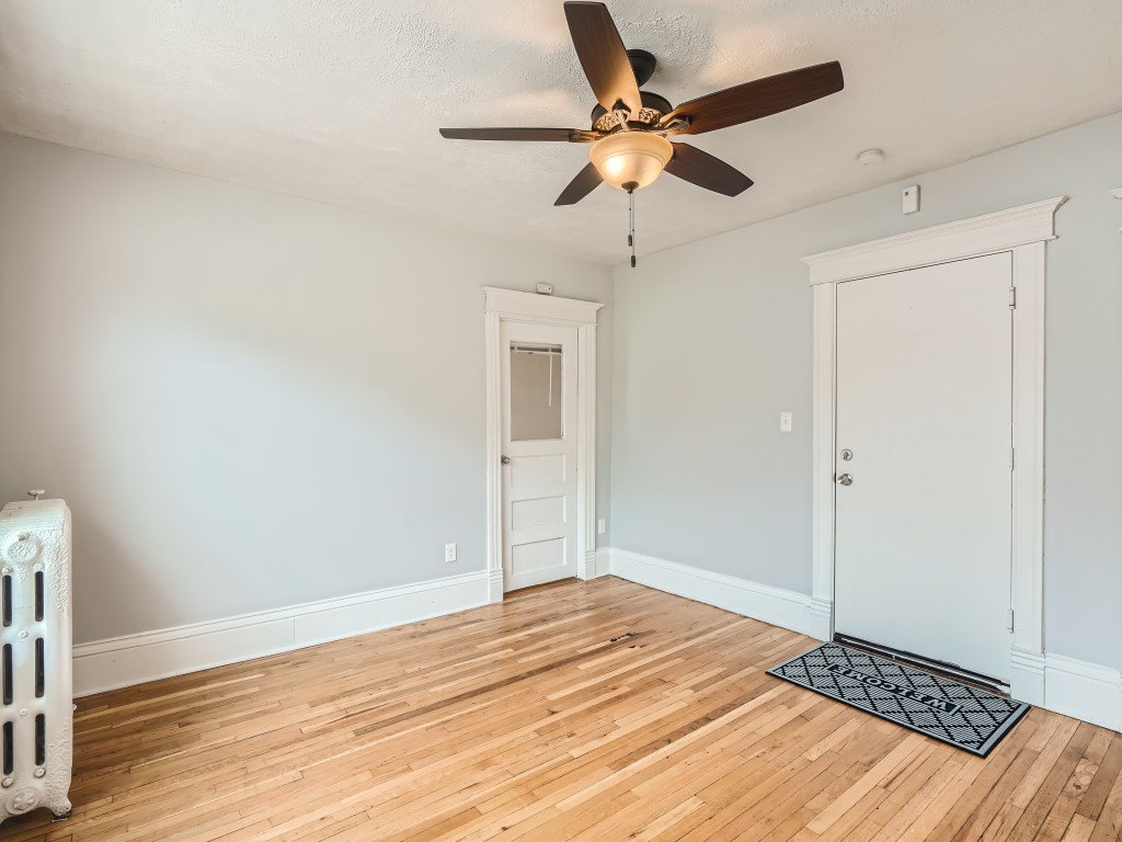 32 2nd Floor Living Room.jpg