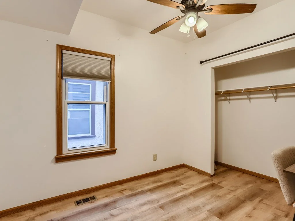 16 Bedroom.jpg