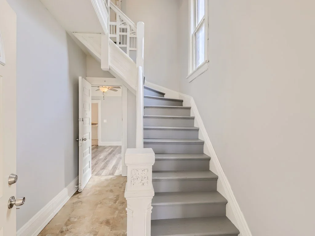 03 Foyer.jpg