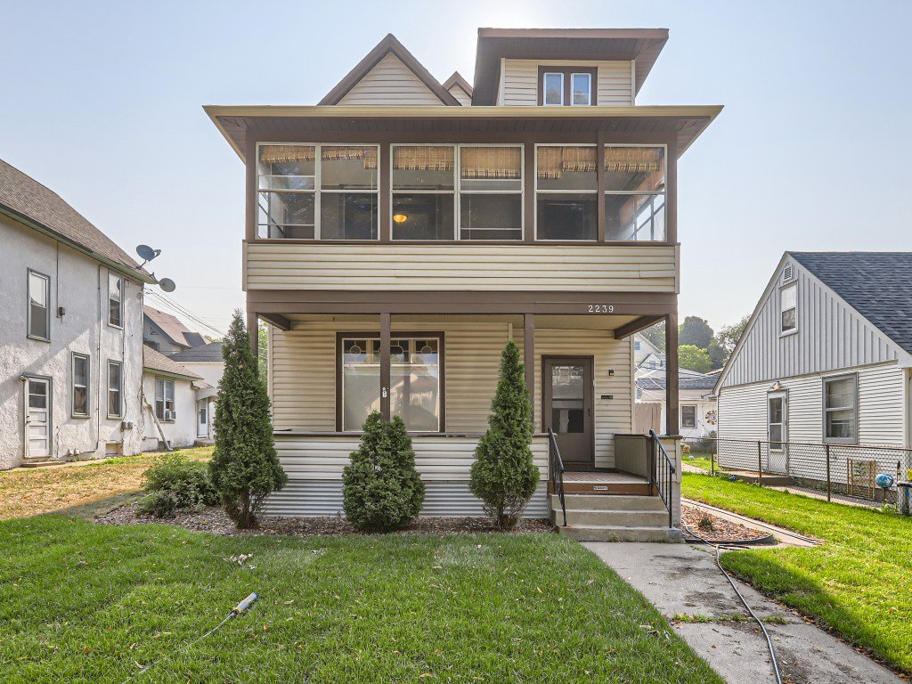 01 Exterior Front.jpg