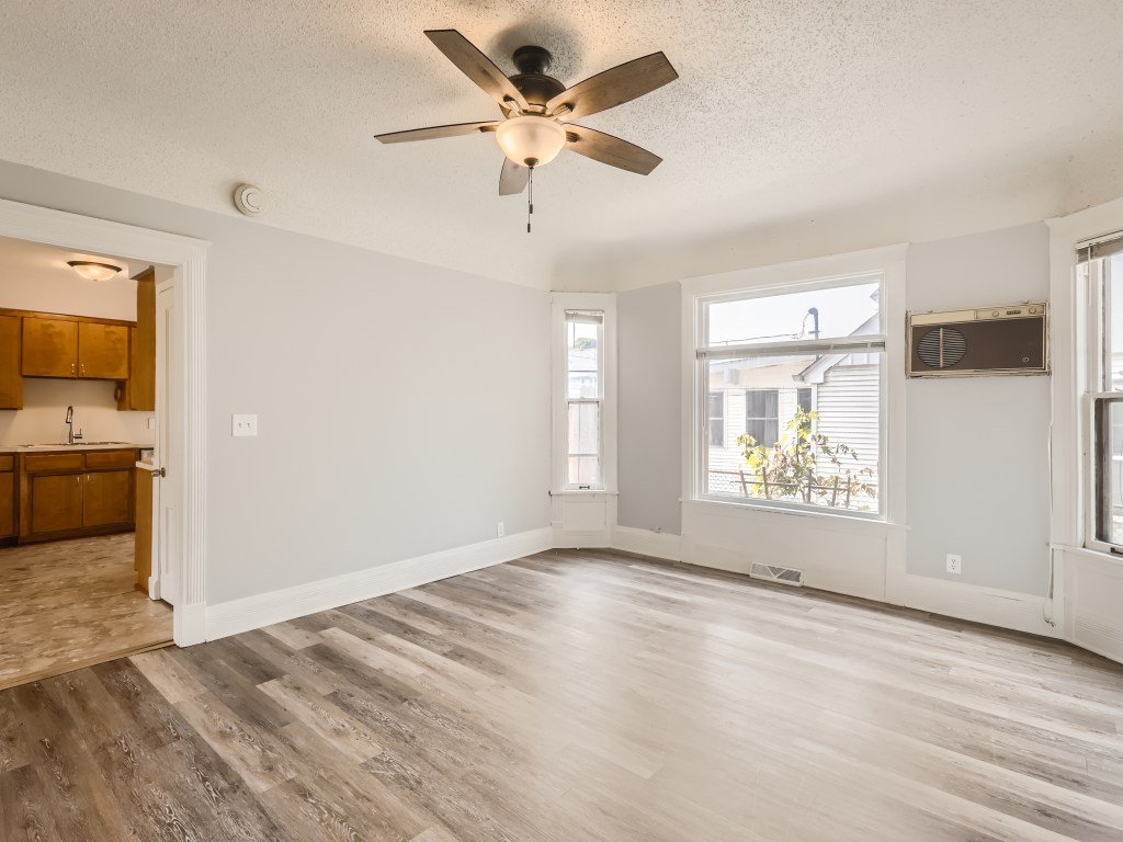 10 Primary Bedroom.jpg