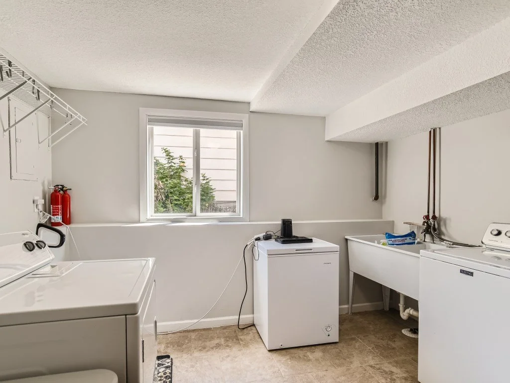 34 Lower Level Laundry Room.jpg
