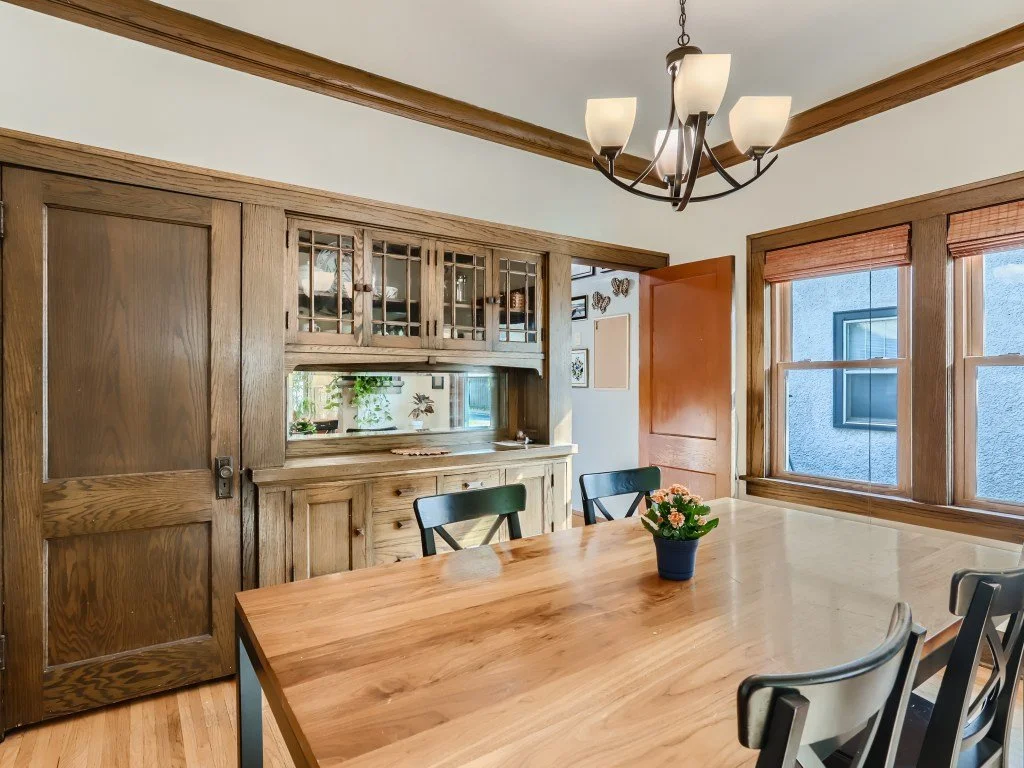 11 Dining Room.jpg