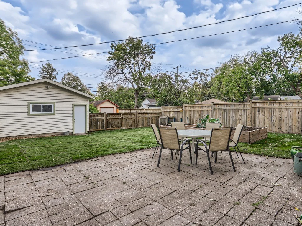 35 Patio.jpg