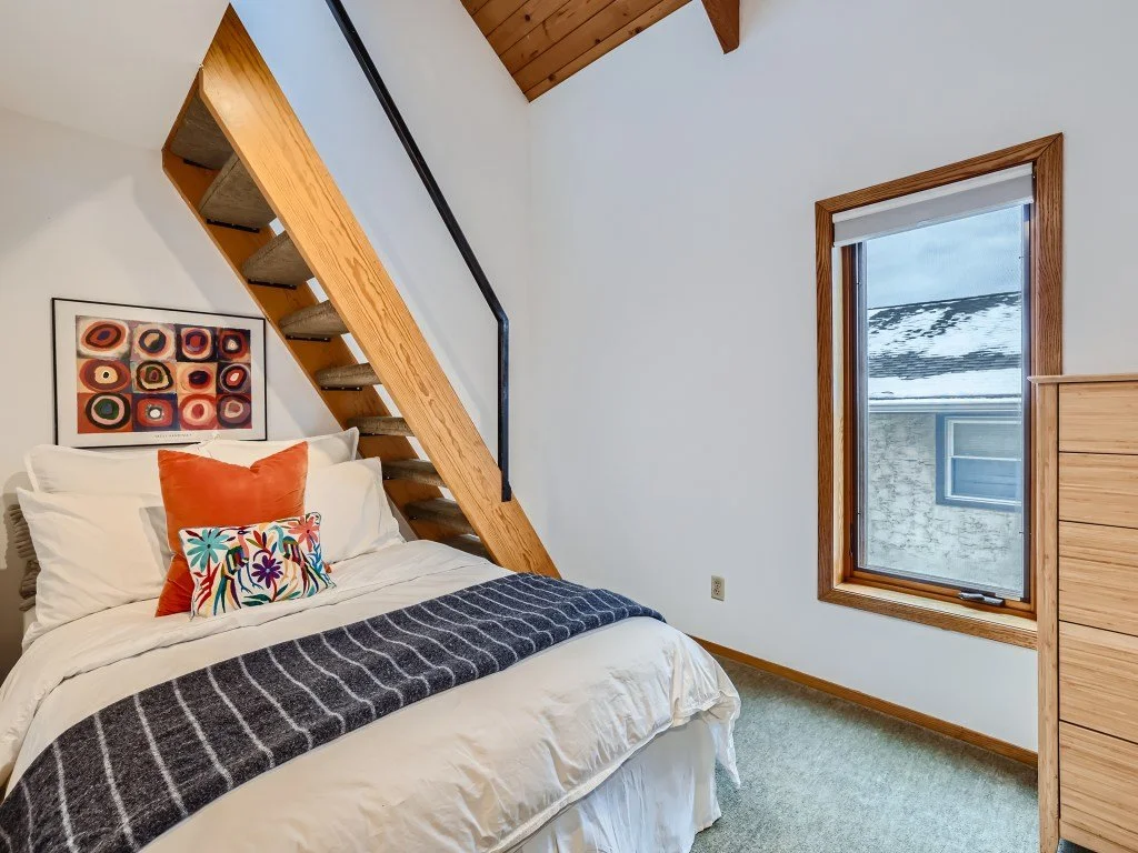 13 2nd Floor Bedroom.jpg