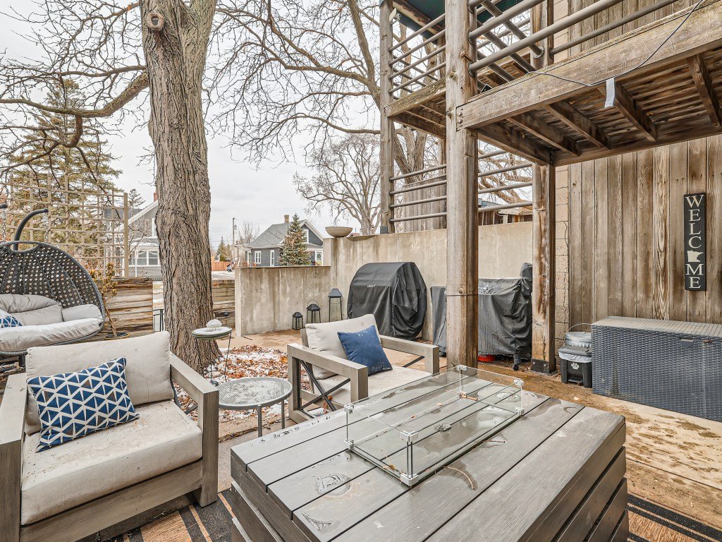 28 Patio.jpg